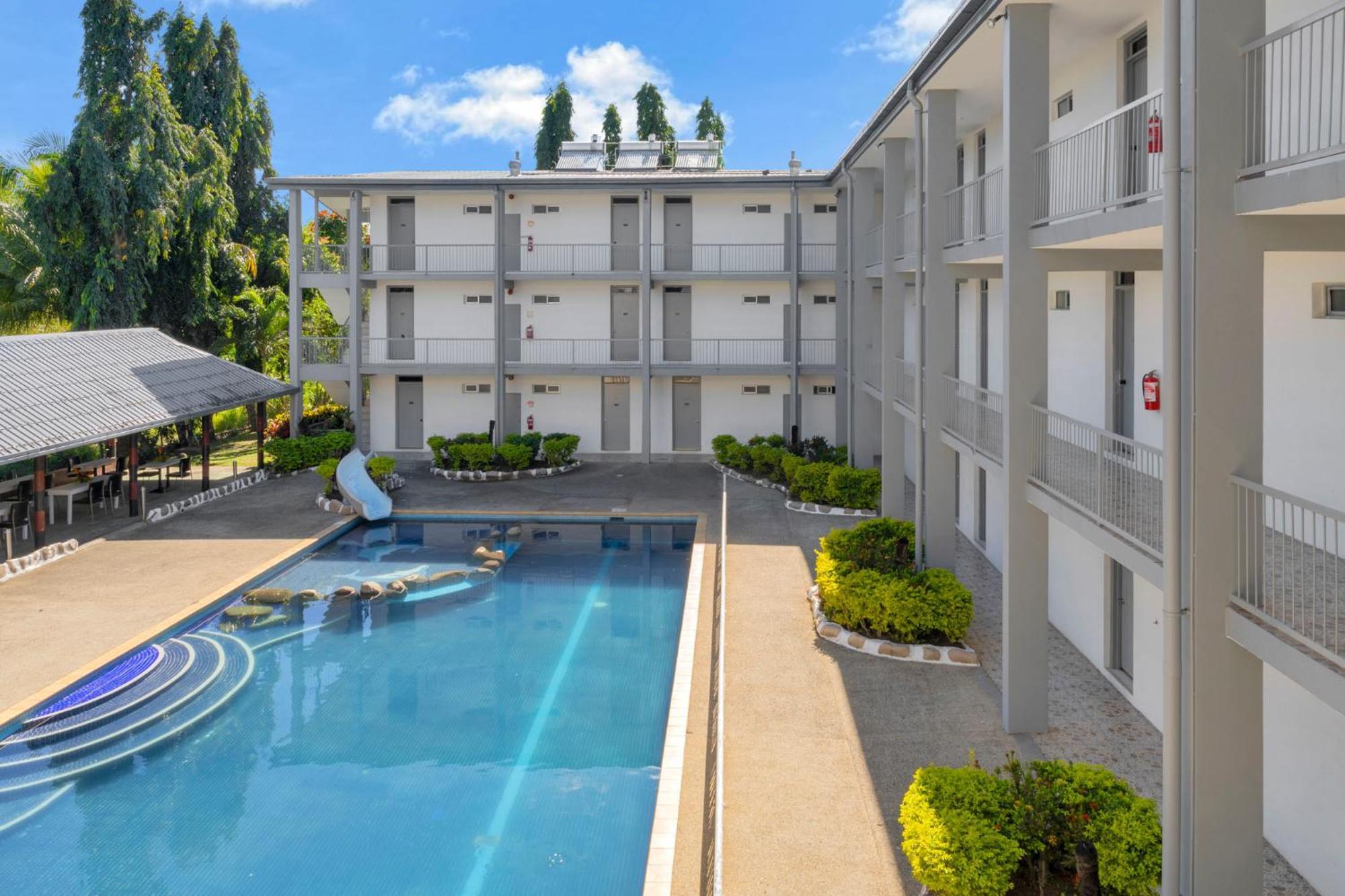 Trans International Hotel Nadi Buitenkant foto
